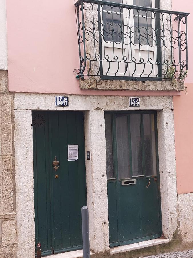 Apartamentos Alfama Fado Lisbon Bagian luar foto